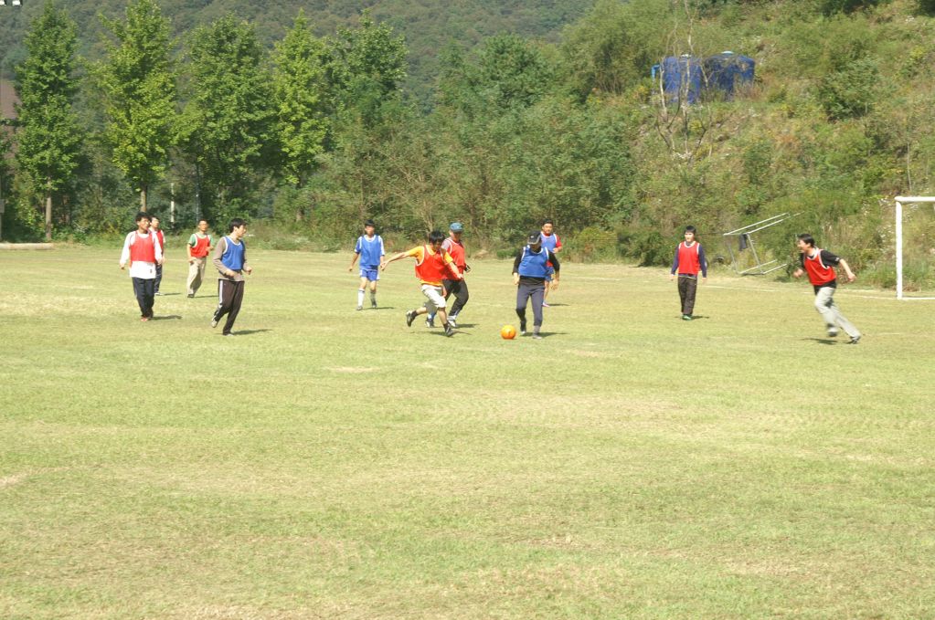 PICT0196.JPG : 2012 체육대회 - 축구