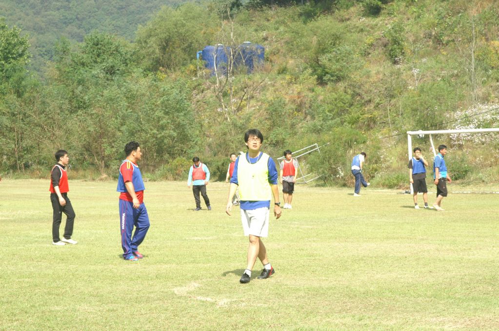 PICT0131.JPG : 2012 체육대회 - 축구