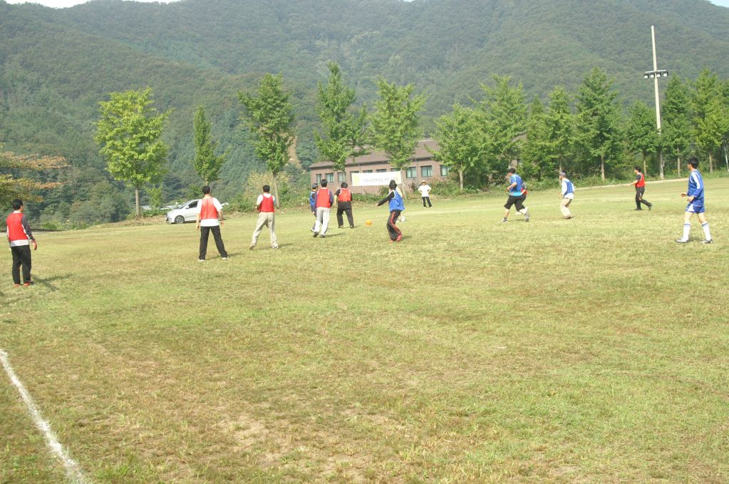 PICT0063.JPG : 2012 체육대회 - 축구