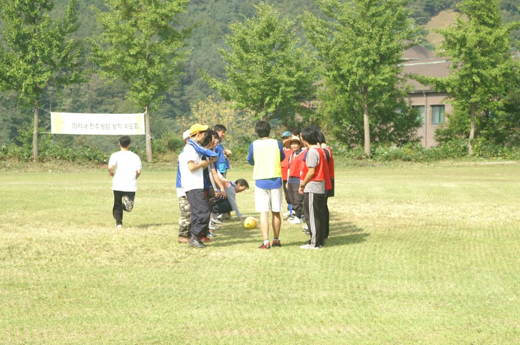 PICT0051.JPG : 2012 체육대회 - 축구